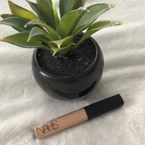 NARS radiant creamy concealer